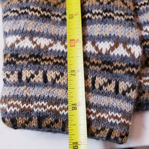 Vintage Patterned Women's Sweater - Picture 12 of 13